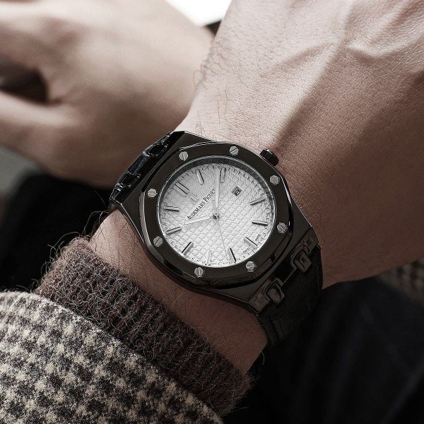 AP QUARTZ WHT DIAL