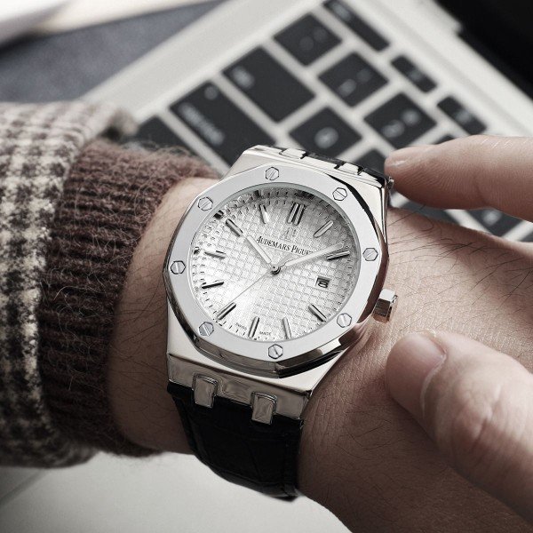 AP ROYAL OAK QUARTZ