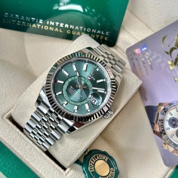 ROLEX SKY DEWLLER WATCH