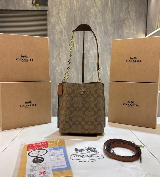 Coach mollie signature bucket bag 5422