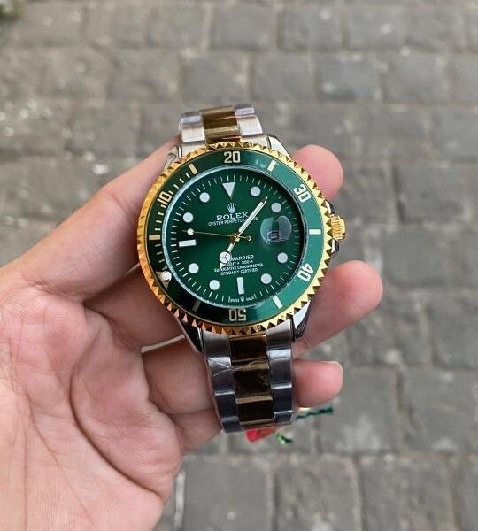 ROLEX SUBMARINE DUAL TONE  💚 DIAL 
PREMIUM QUALITY (QUARTZ MOVEMENT)