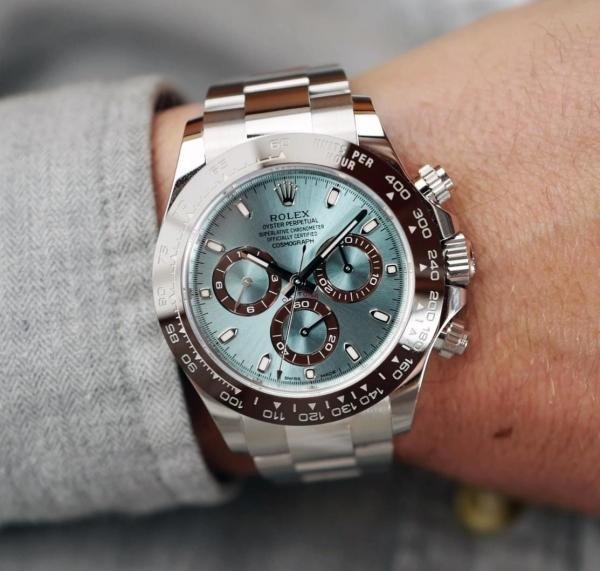ROLEX OYSTER PERPETUAL DAYTONA CHOSMOGRAPH