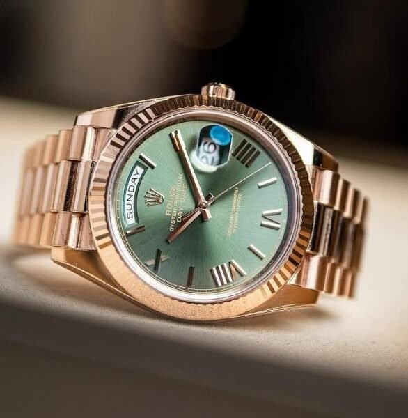ROLEX DAYDATE ROSE GOLD GREEN DIAL
