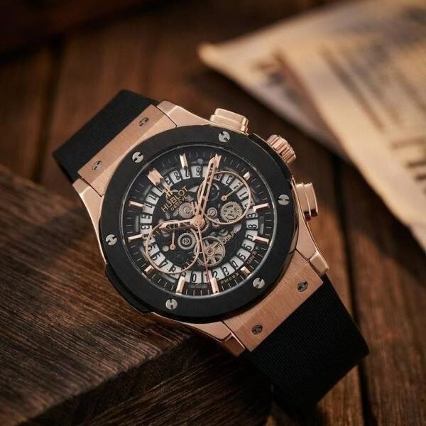 HUBLOT GENEVE. SILICON STRAP