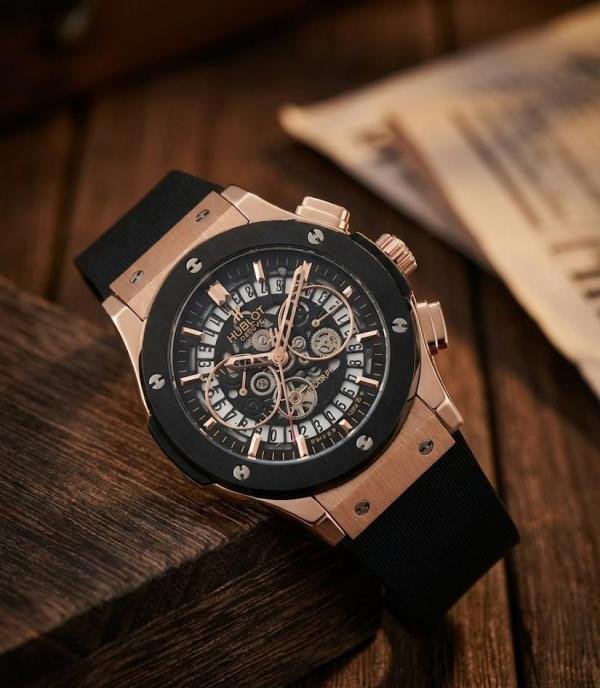 HUBLOT GENEVE. SILICON STRAP